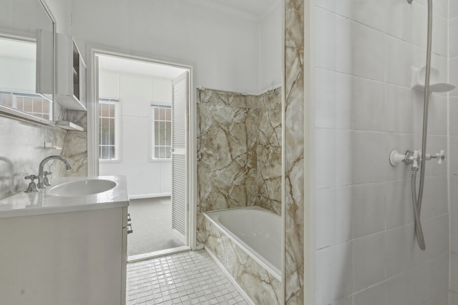 120 Dell Rd St Lucia , QLD 4067 