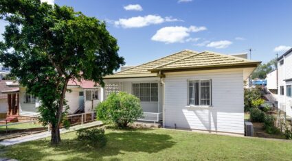 120 Dell Rd St Lucia , QLD 4067 