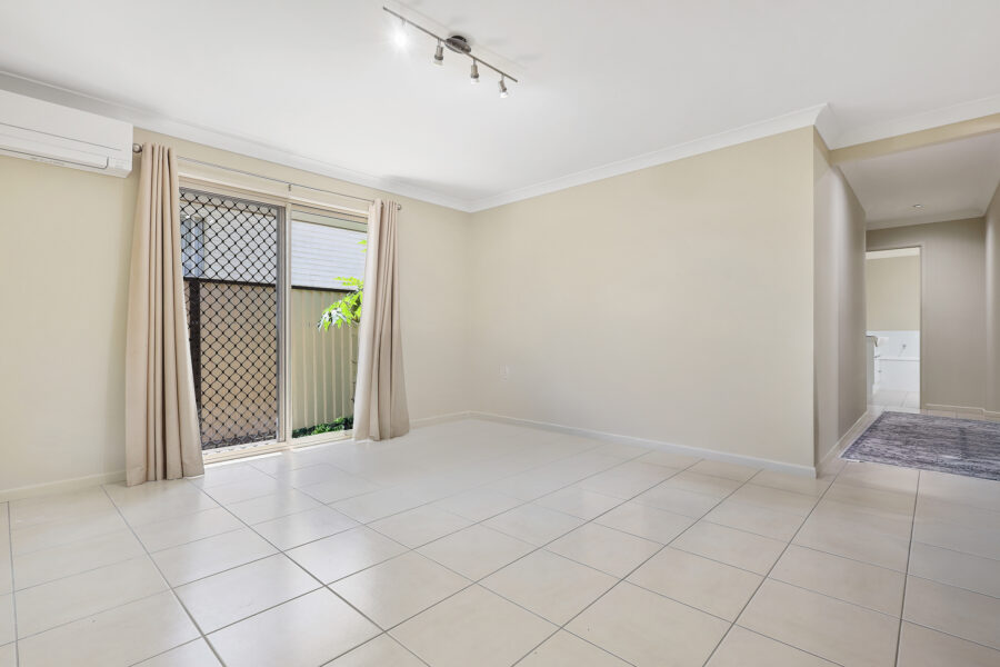 4/8 Myora Cres Capalaba , QLD 4157 Australia