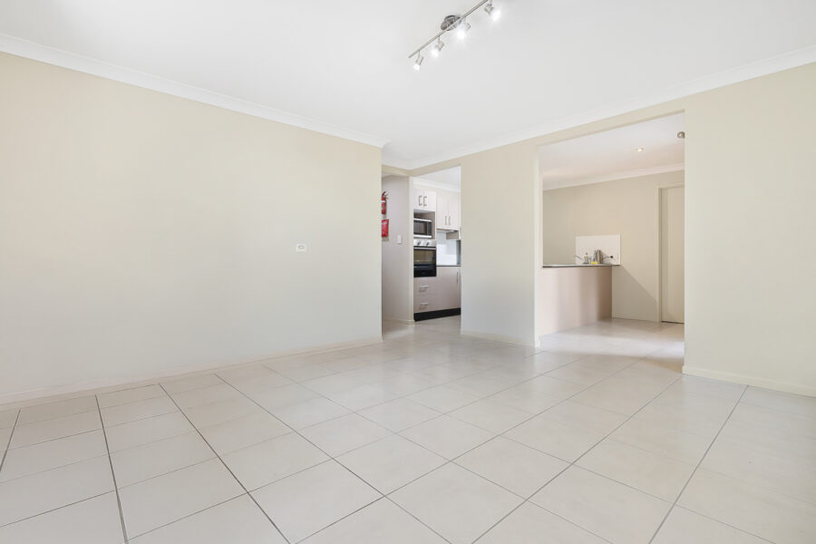 4/8 Myora Cres Capalaba , QLD 4157 Australia