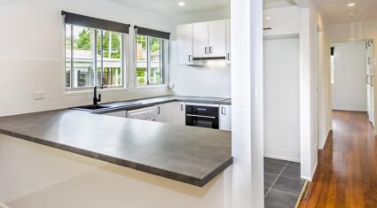 16 Currong St Kenmore , QLD 4069 Australia