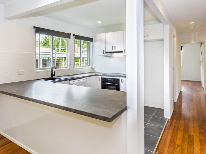 16 Currong St Kenmore , QLD 4069 Australia