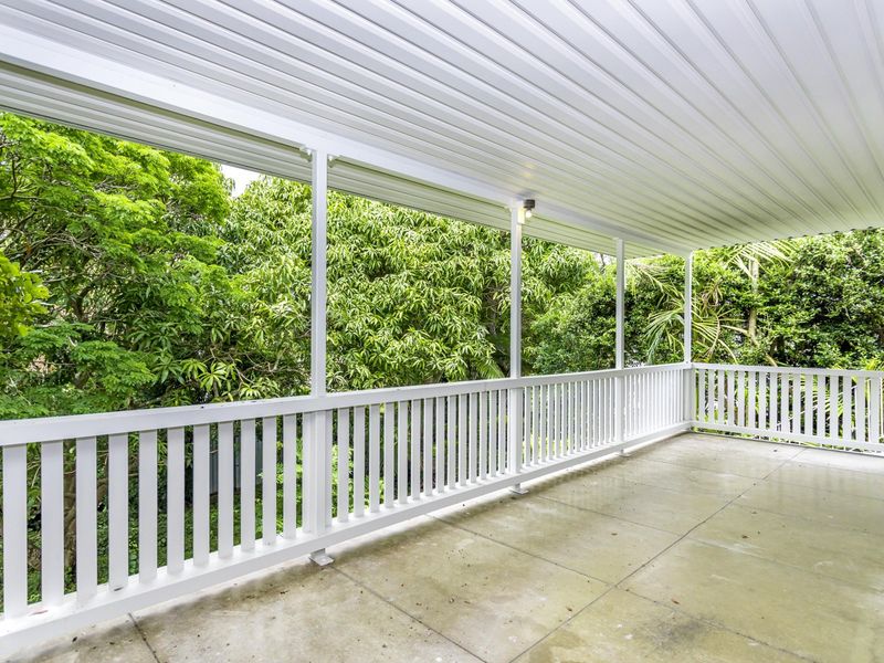 16 Currong St Kenmore , QLD 4069 Australia