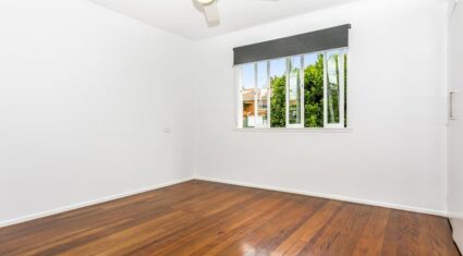 16 Currong St Kenmore , QLD 4069 Australia