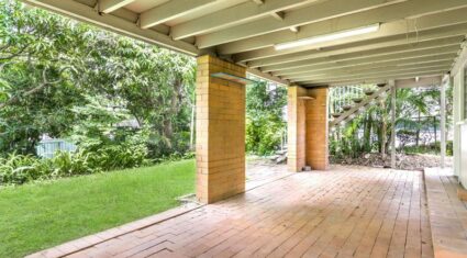 16 Currong St Kenmore , QLD 4069 Australia