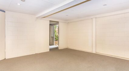 16 Currong St Kenmore , QLD 4069 Australia