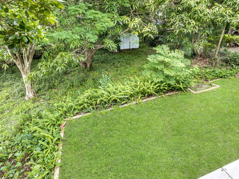 16 Currong St Kenmore , QLD 4069 Australia