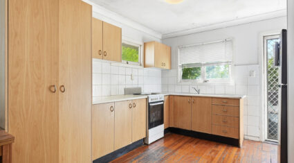 44 Carl St Woolloongabba , QLD 4102 Australia