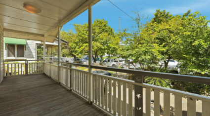 44 Carl St Woolloongabba , QLD 4102 Australia