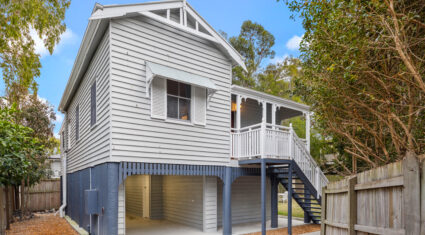 72 Dickens St Norman Park , QLD 4170 Australia