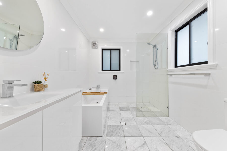 72 Dickens St Norman Park , QLD 4170 Australia