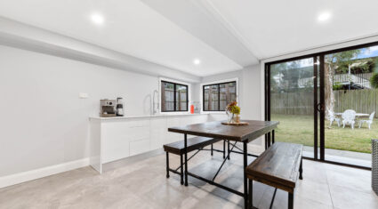 72 Dickens St Norman Park , QLD 4170 Australia