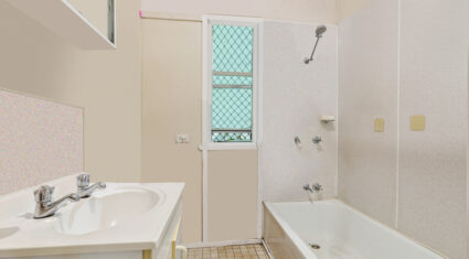 10 Oliphant St Murarrie , QLD 4172 Australia