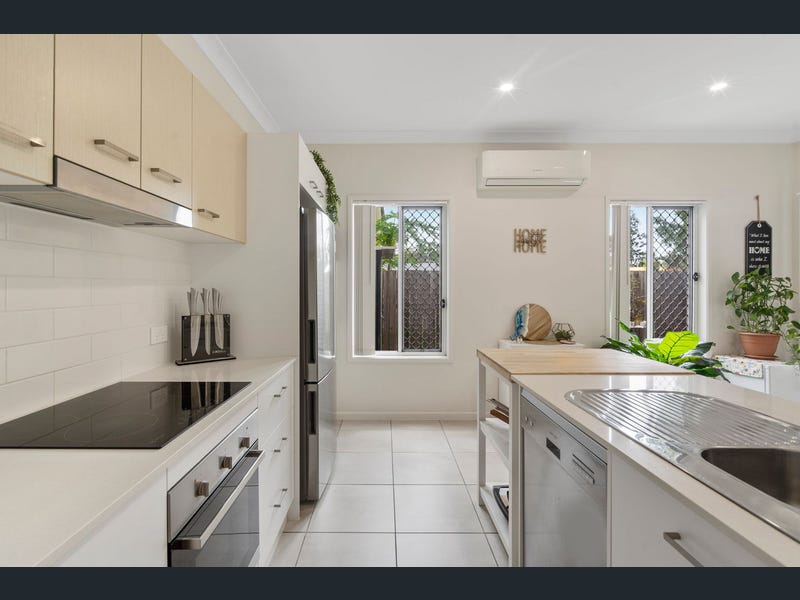 2/33 Quentin St Capalaba , QLD 4157 Australia