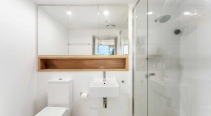 212/42 Wyandra St Newstead , QLD 4006 Australia