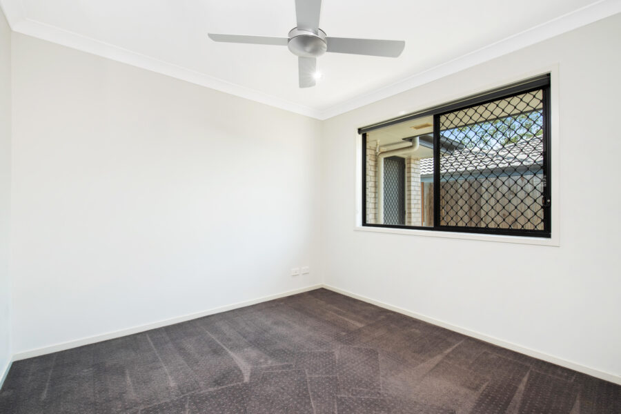 120 Lexey Cres Wakerley , QLD 4154 Australia