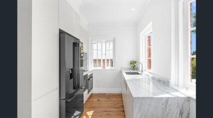 2/598 Lower Bowen Tce New Farm , QLD 4005 Australia