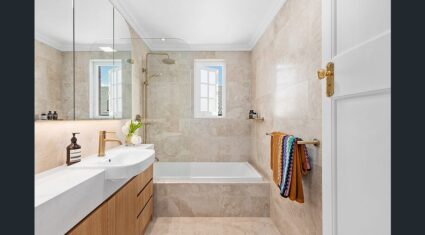 2/598 Lower Bowen Tce New Farm , QLD 4005 Australia