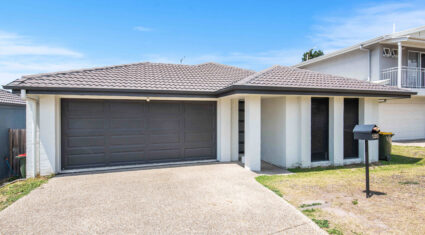 120 Lexey Cres Wakerley , QLD 4154 Australia