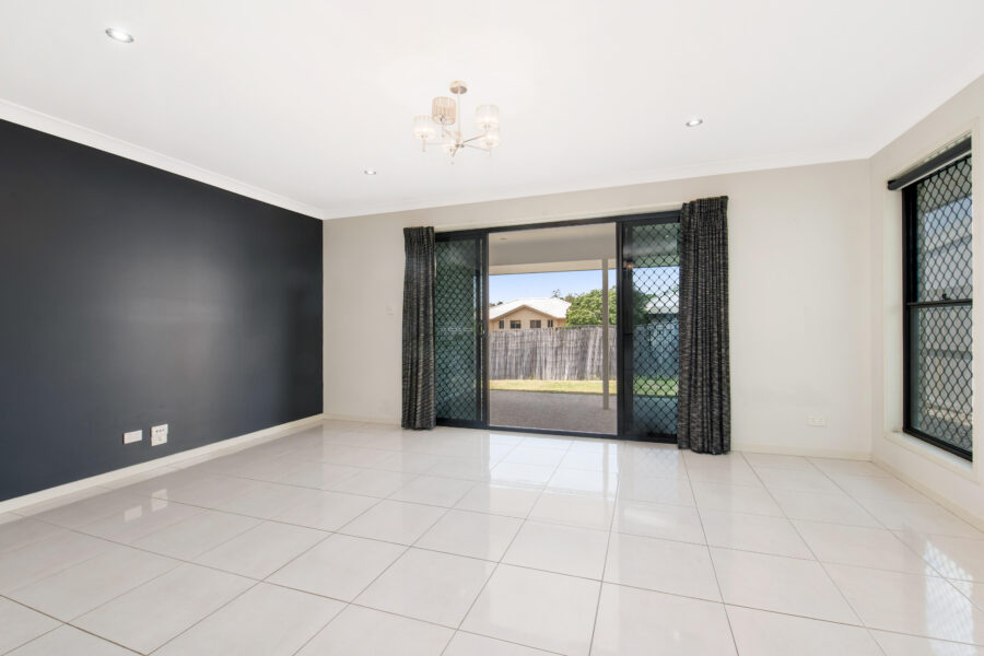 120 Lexey Cres Wakerley , QLD 4154 Australia