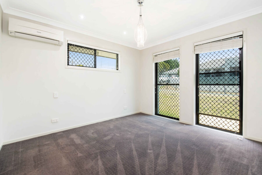 120 Lexey Cres Wakerley , QLD 4154 Australia