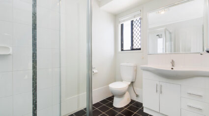 120 Lexey Cres Wakerley , QLD 4154 Australia