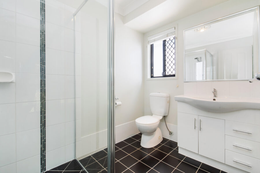 120 Lexey Cres Wakerley , QLD 4154 Australia