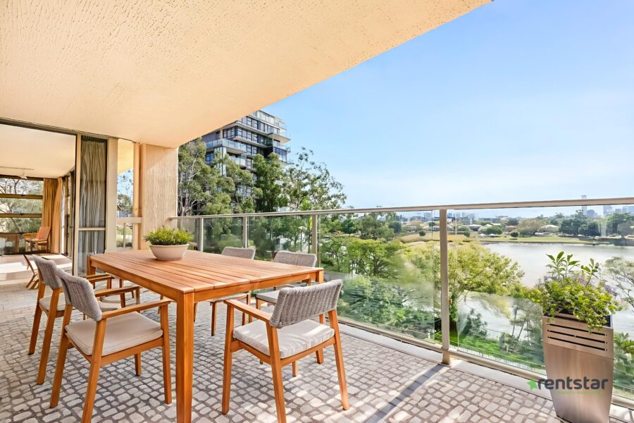 15/72 Sandford St St Lucia , QLD 4067 Australia