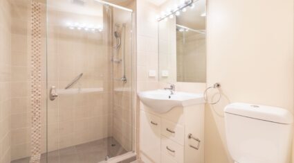 15/72 Sandford St St Lucia , QLD 4067 Australia