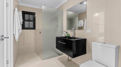 4/35 Tullylease Pl Chermside West , QLD 4032 Australia