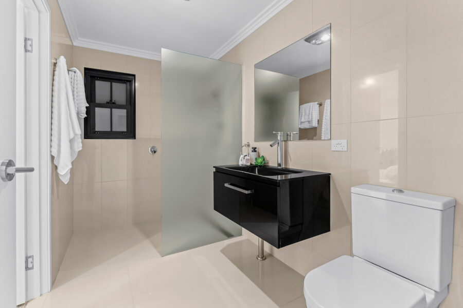 4/35 Tullylease Pl Chermside West , QLD 4032 Australia