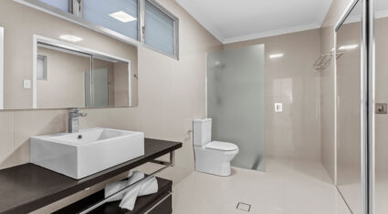 4/35 Tullylease Pl Chermside West , QLD 4032 Australia