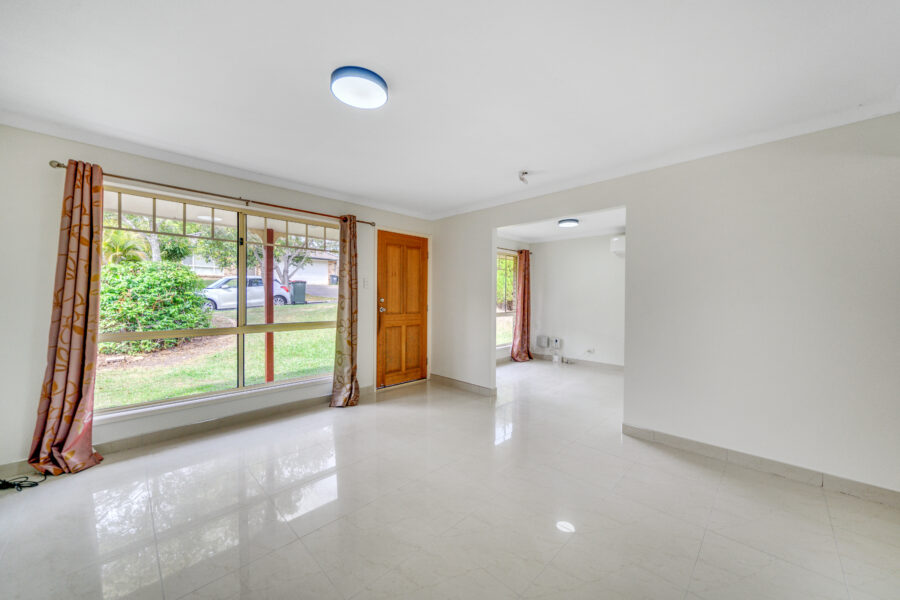 16 Robinson Cres Runcorn , QLD 4113 Australia