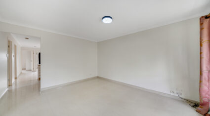 16 Robinson Cres Runcorn , QLD 4113 Australia
