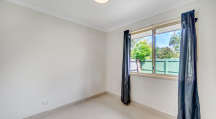 16 Robinson Cres Runcorn , QLD 4113 Australia
