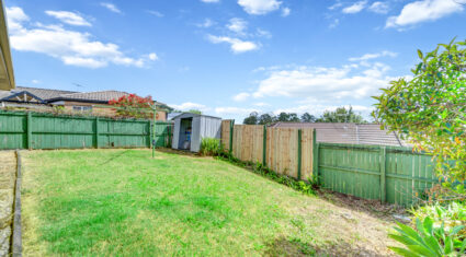 16 Robinson Cres Runcorn , QLD 4113 Australia