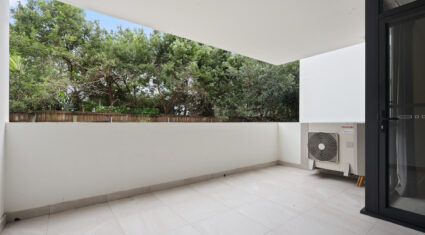 204/65 Depper St St Lucia , QLD 4067 Australia