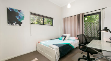 4/18 Highview Terrace St Lucia , QLD 4067 Australia