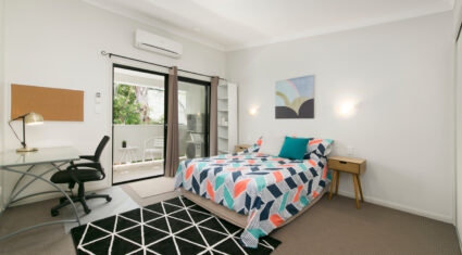 4/18 Highview Terrace St Lucia , QLD 4067 Australia