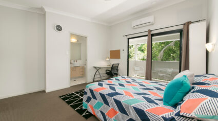 4/18 Highview Terrace St Lucia , QLD 4067 Australia