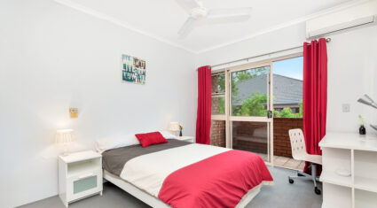 8/8 Carr Street St Lucia , QLD 4067 AUS