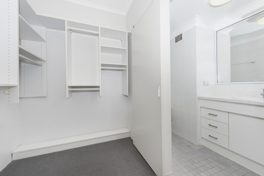 8/8 Carr Street St Lucia , QLD 4067 AUS