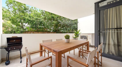 204/65 Depper St St Lucia , QLD 4067 Australia