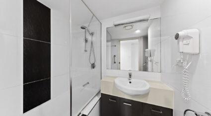 203/19 O'Keefe St Woolloongabba , QLD 4102 Australia