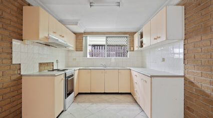 2/46 Carl Street Woolloongabba , QLD 4102 Australia