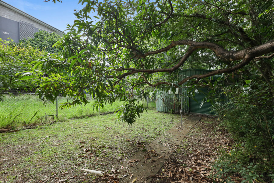 2/46 Carl Street Woolloongabba , QLD 4102 Australia