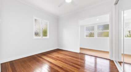 5a Kingsley Parade Yeronga , QLD 4104 Australia
