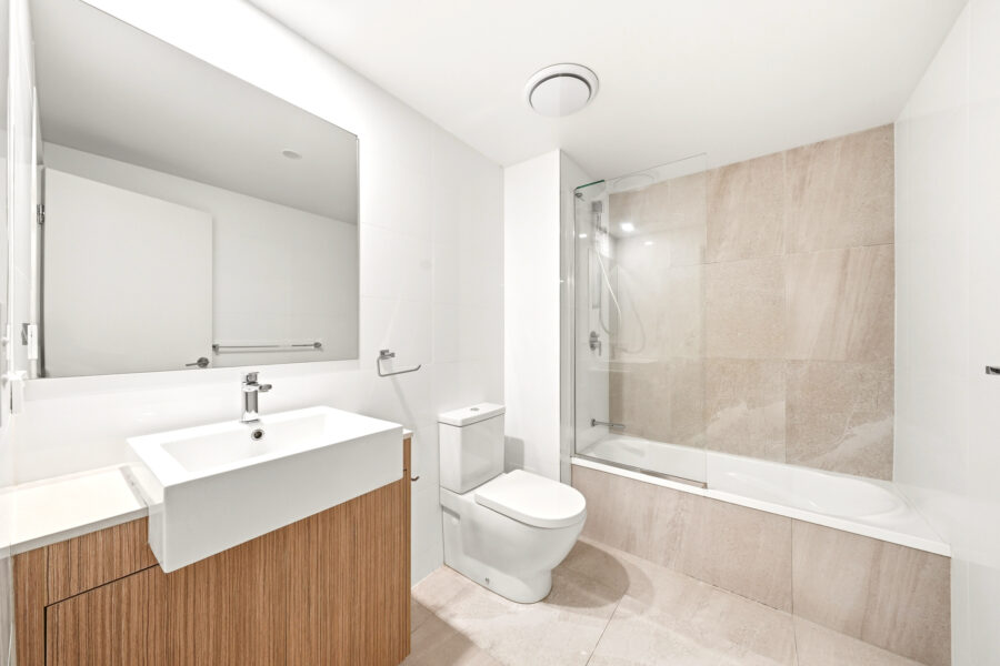 204/65 Depper St St Lucia , QLD 4067 Australia