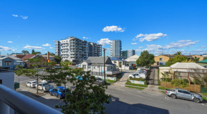 206/19 O'Keefe St Woolloongabba , QLD 4102 Australia