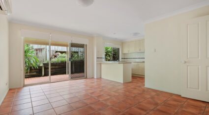 8 Deborah Place Westlake , QLD 4074